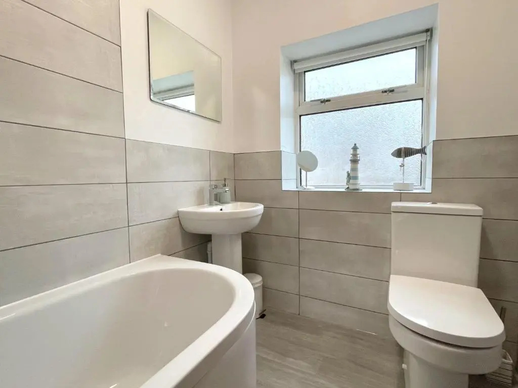 2 Bedrooms Cottage