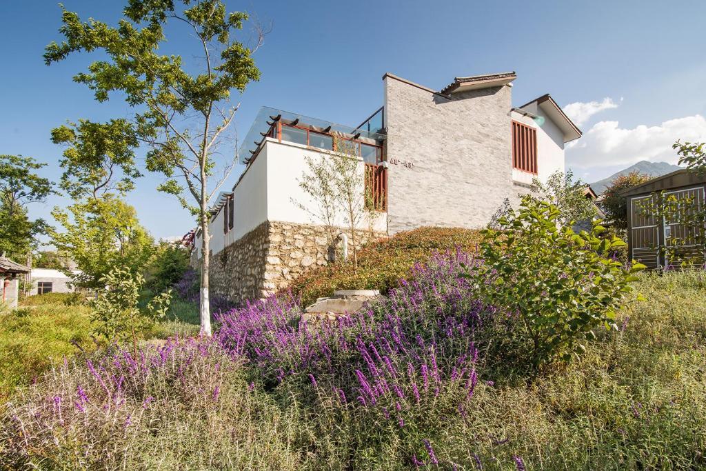 Dali Loving Romance Hotel