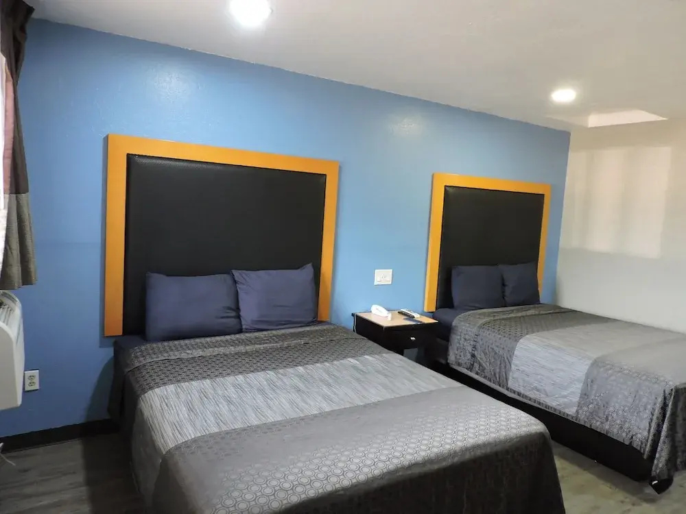 Economy Quadruple room