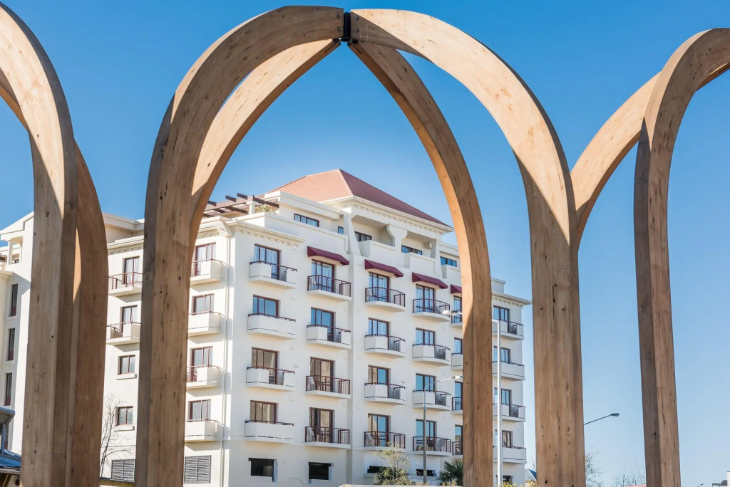 Fino Hotel & Suites