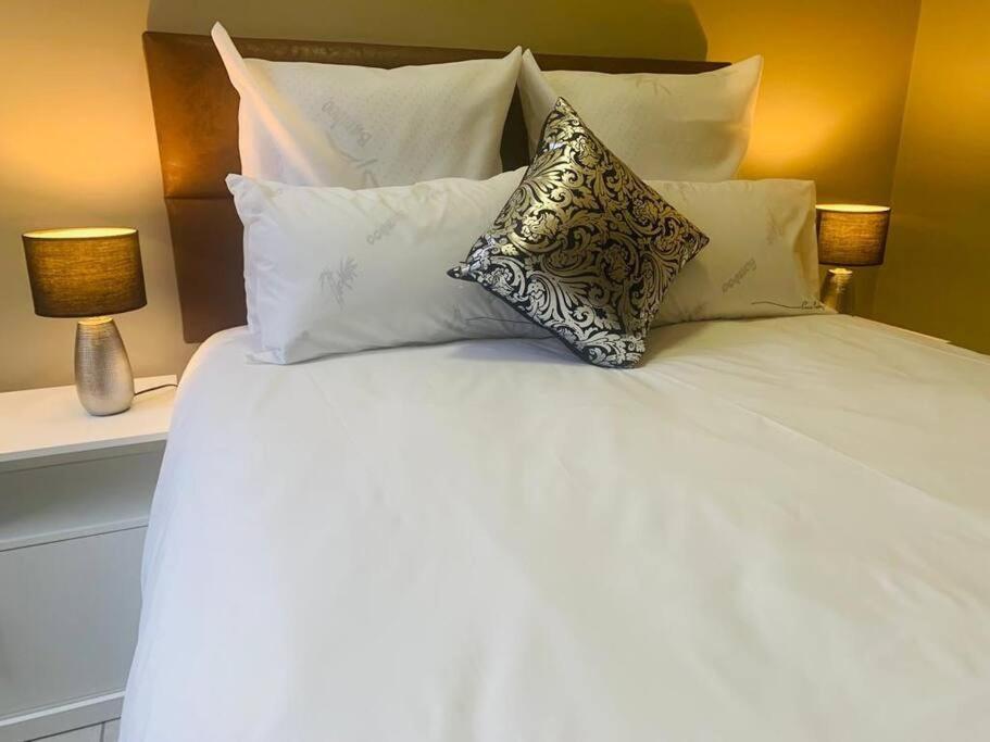 Отель Lovely 1 bedroom apartment with unlimited Wi-Fi, фото 16