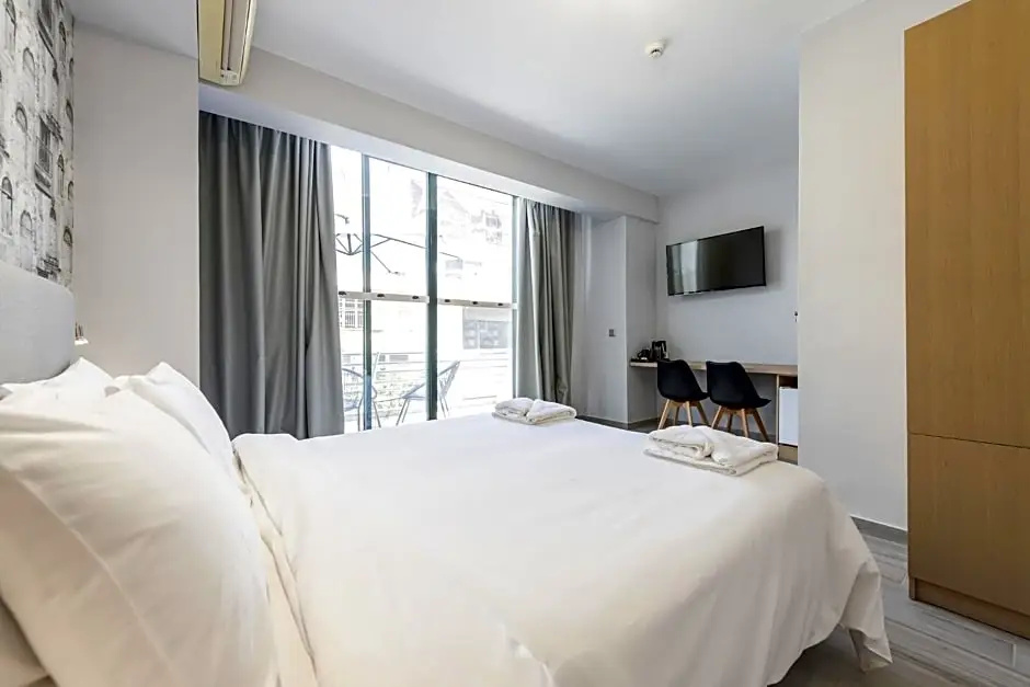 Superior room with city view