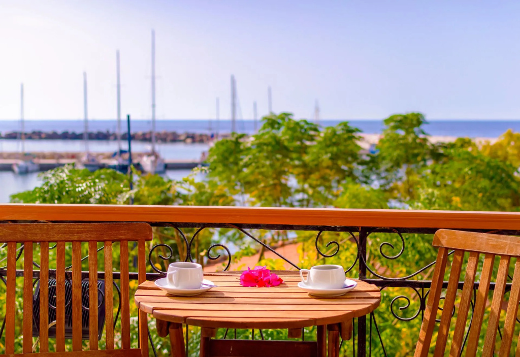 Standard Double room with sea view (full double bed)
