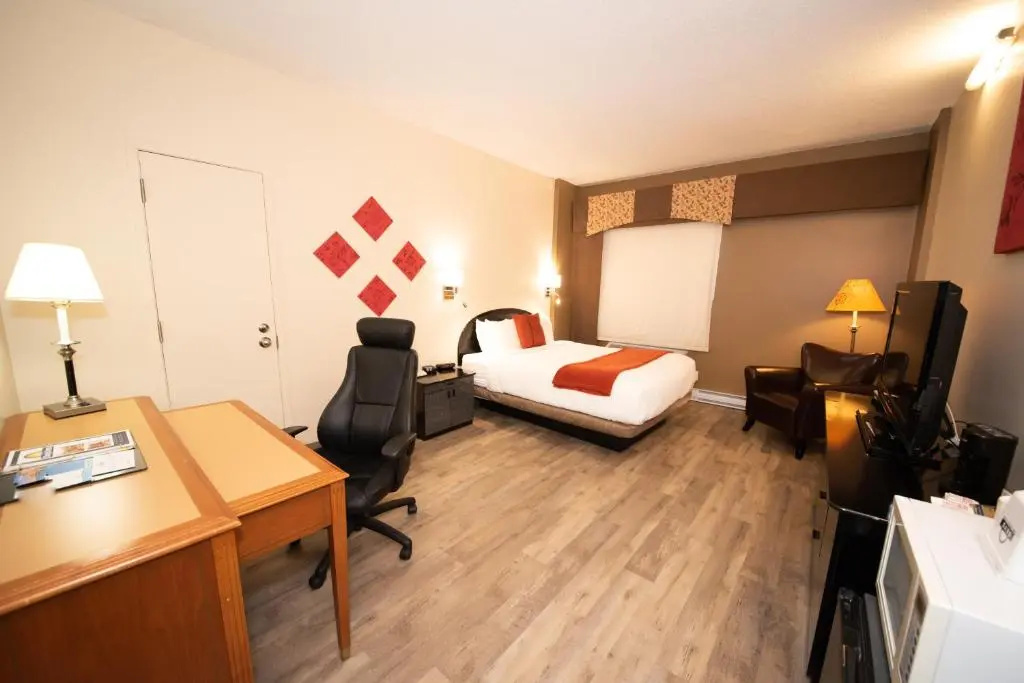 Executive Double room (full double bed)