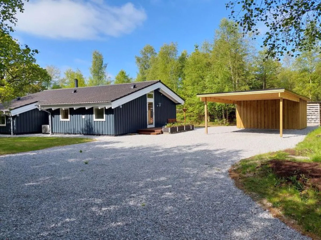 "Stak" - 1.9km from the sea in NE Jutland