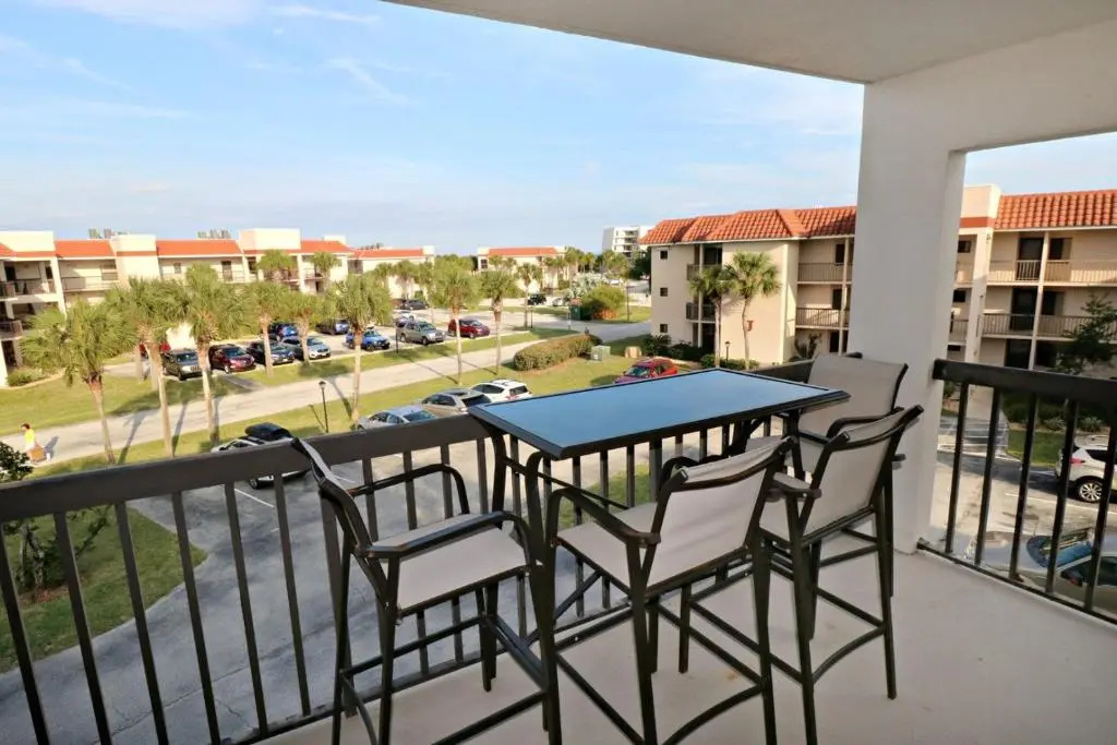 Ocean Village Club K32
