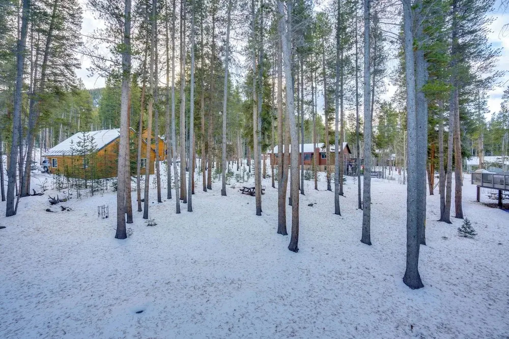 Near Trails & Breweries: Cabin w/ Hot Tub in Breck