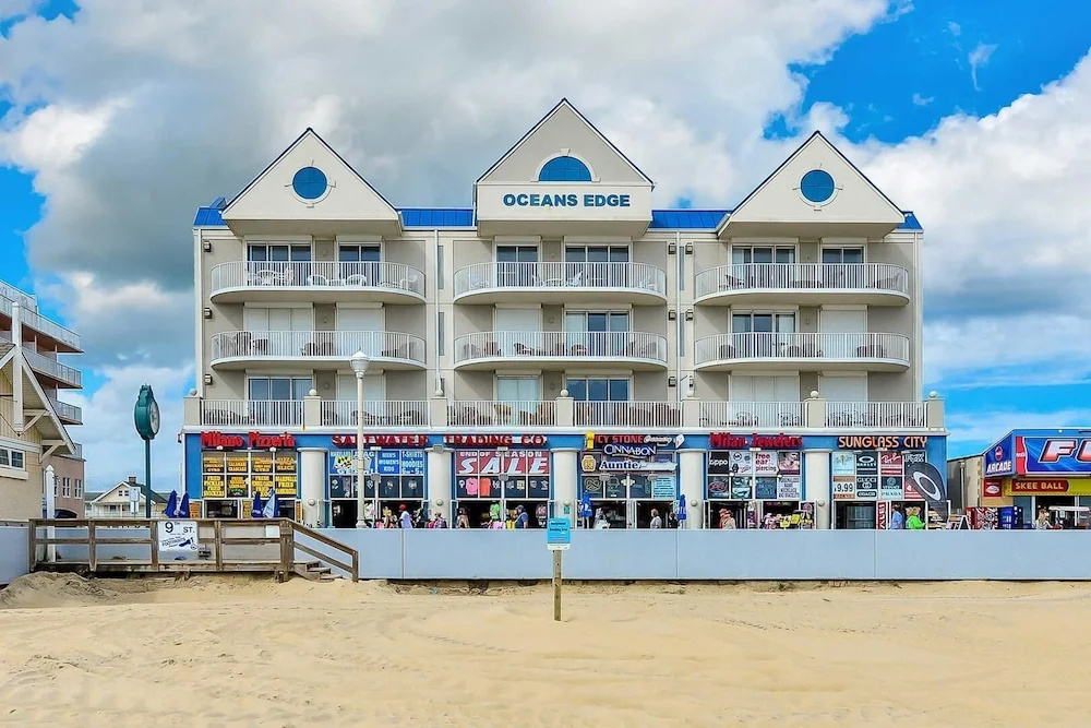 Ocean's Edge 401 3 Bedroom Condo by RedAwning