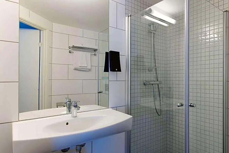 Home Hotel Plaza - Chambres