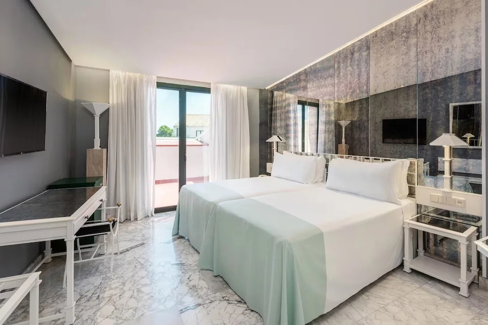 Superior Double Room (twin beds)