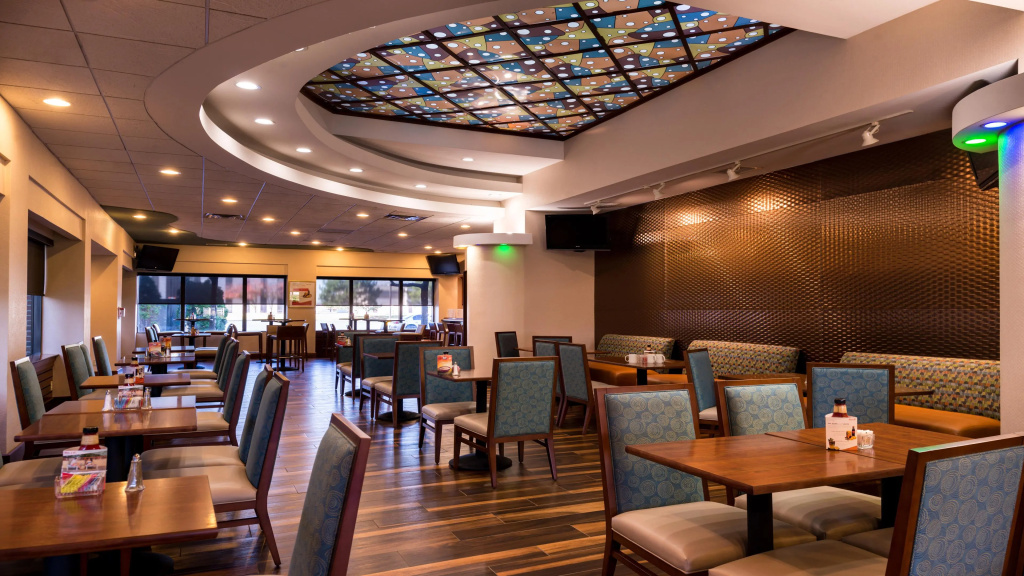 Holiday Inn Hotel & Suites Warren by IHG - фото 23