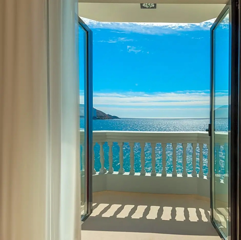 Standard room with sea view