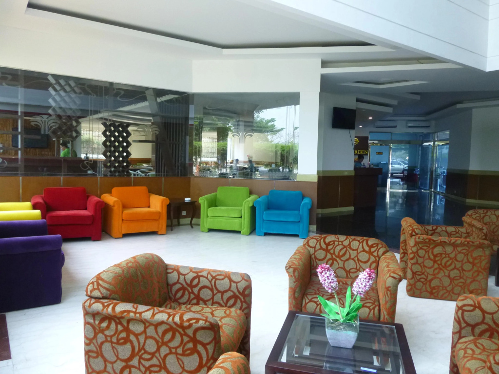 Lobby & Reception