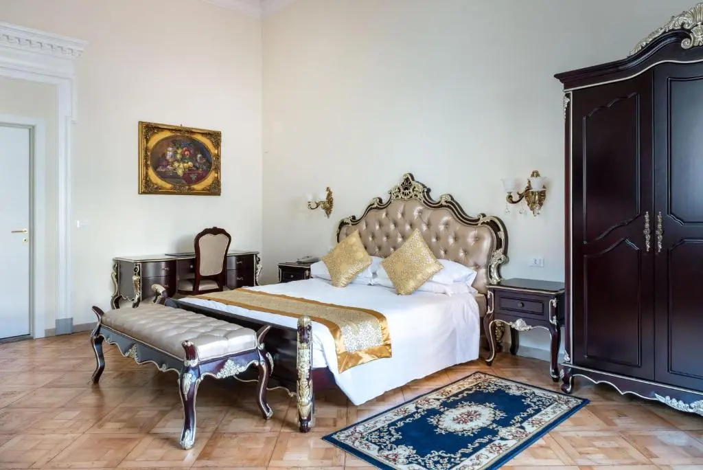 Deluxe Double room (full double bed)