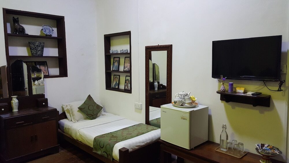 Noordin Street House