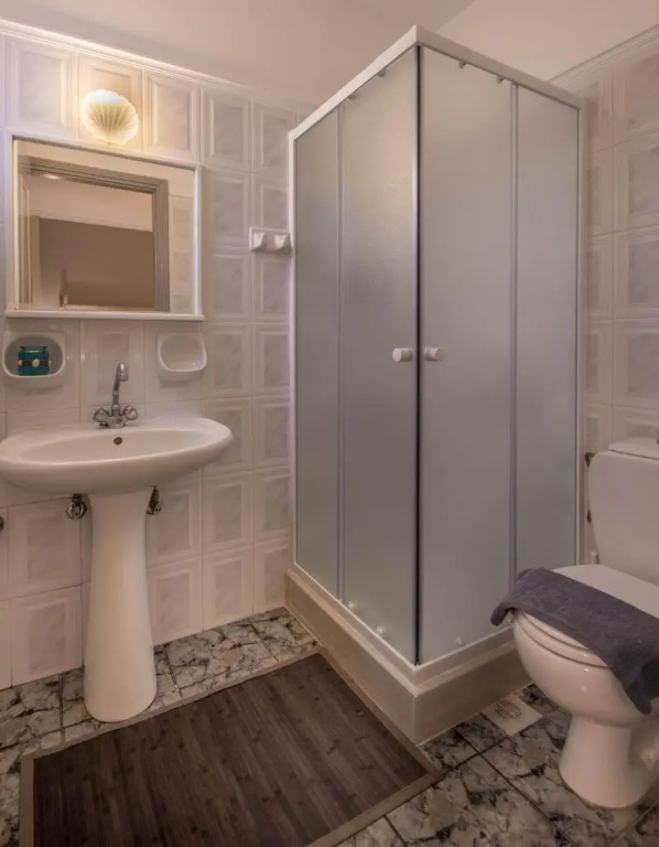 1 Bedroom Standard Double room with balcony (full double bed)