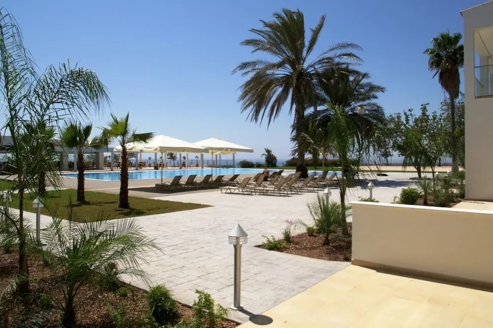 Royal Blue Hotel Paphos - фото 20
