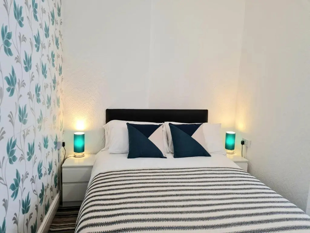 Superior Double room (full double bed)