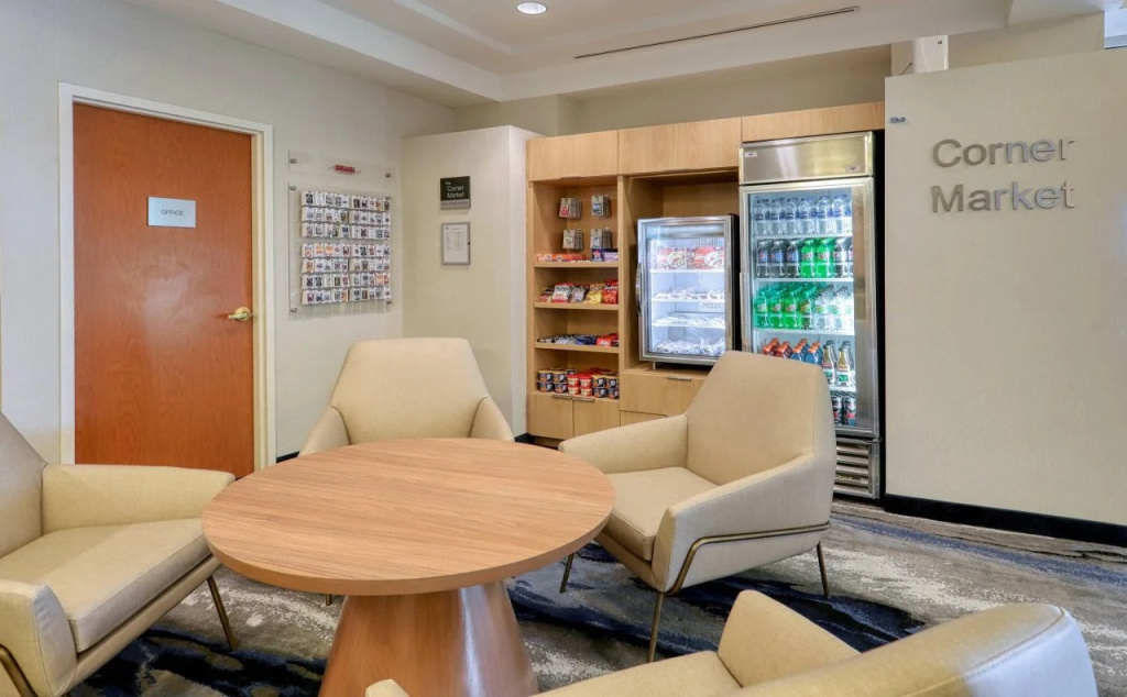 Food & Beverage