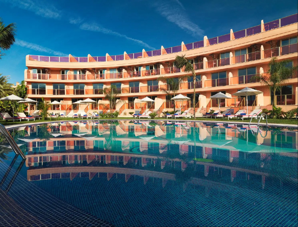Sir Anthony Hotel - 4