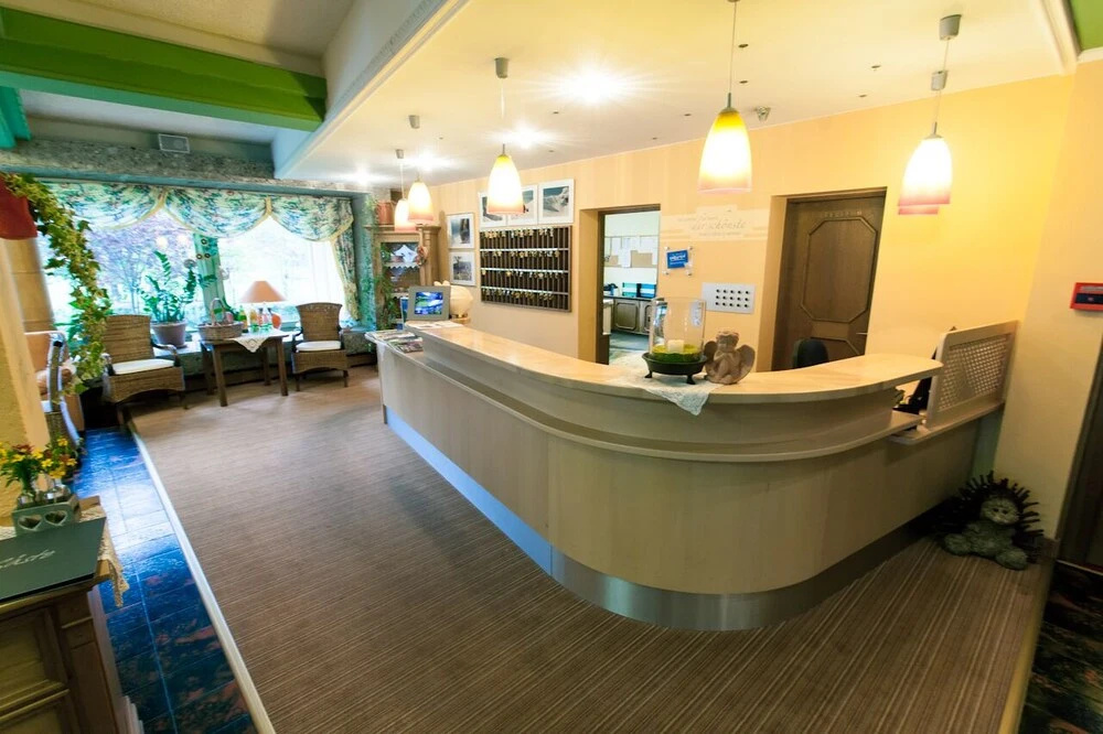 Lobby & Reception