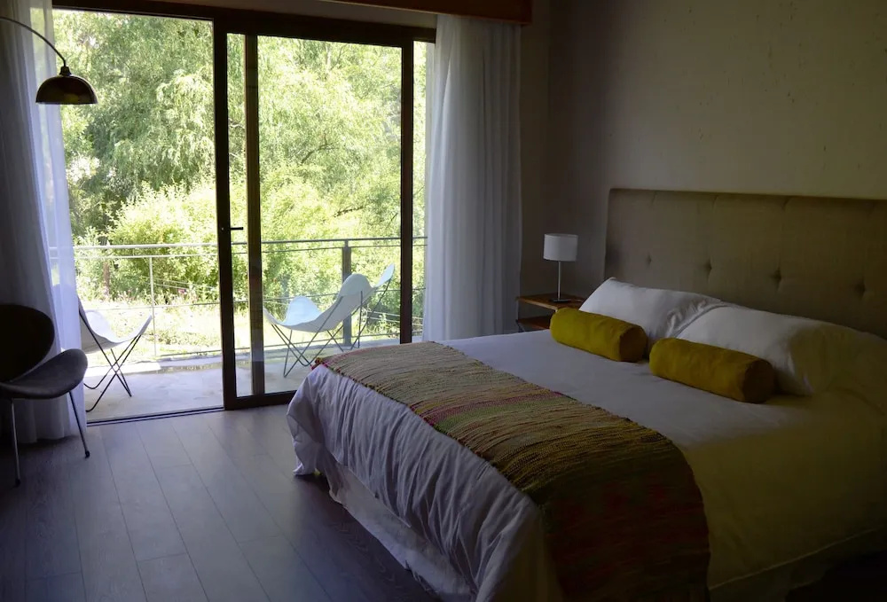 Standard Double room with river view (full double bed)