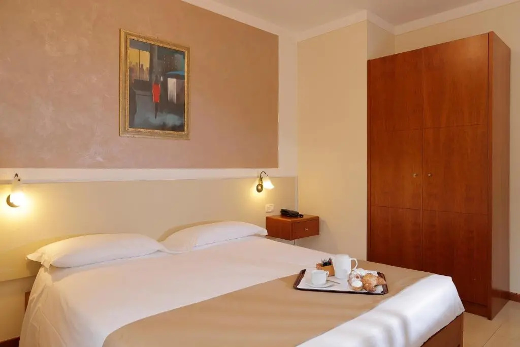Standard Double room (full double bed)