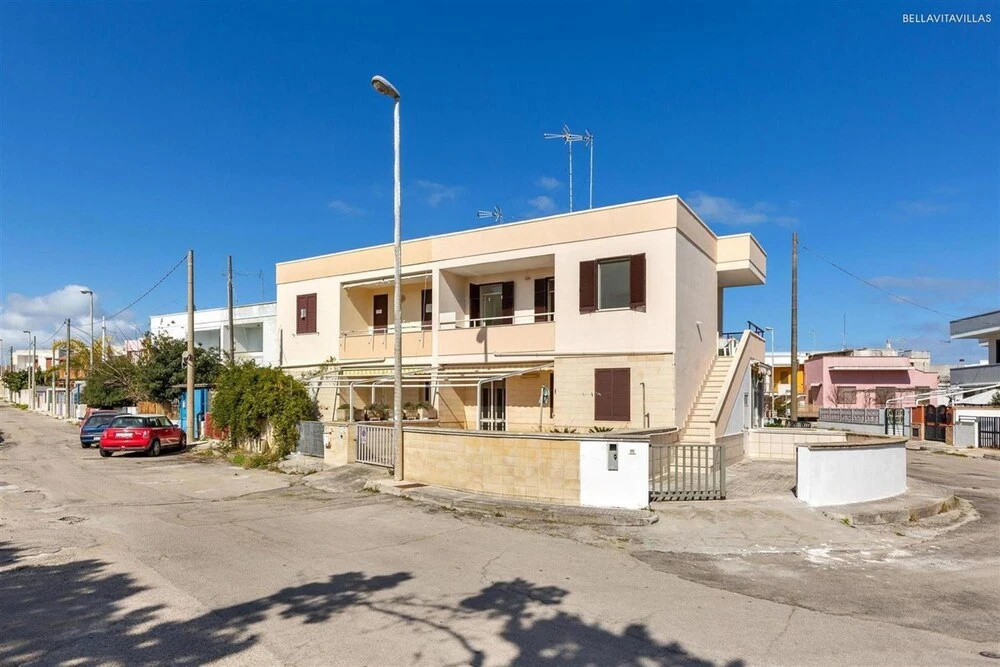 2226 Carlotta s House by Barbarhouse
