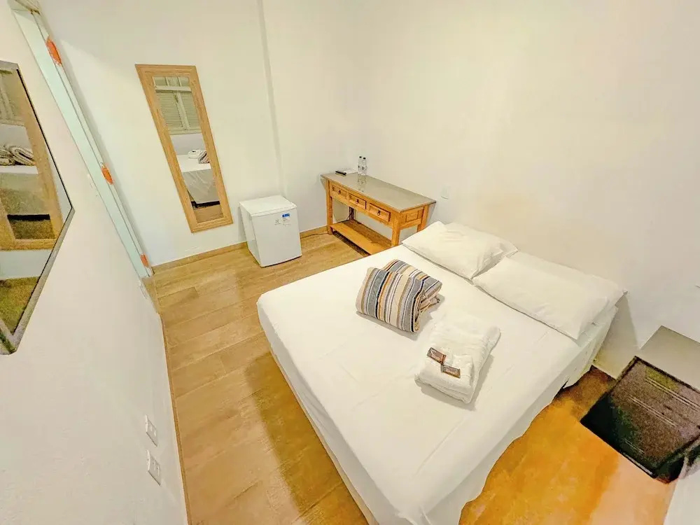 Economy room