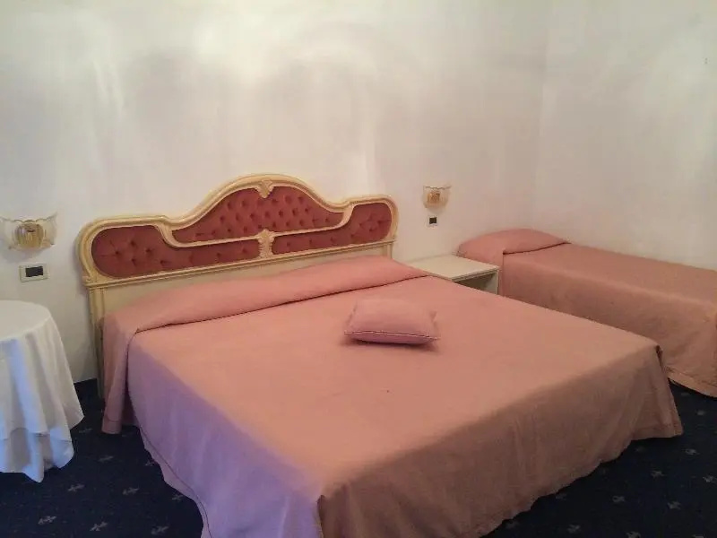Hotel La Meridiana - Chambres