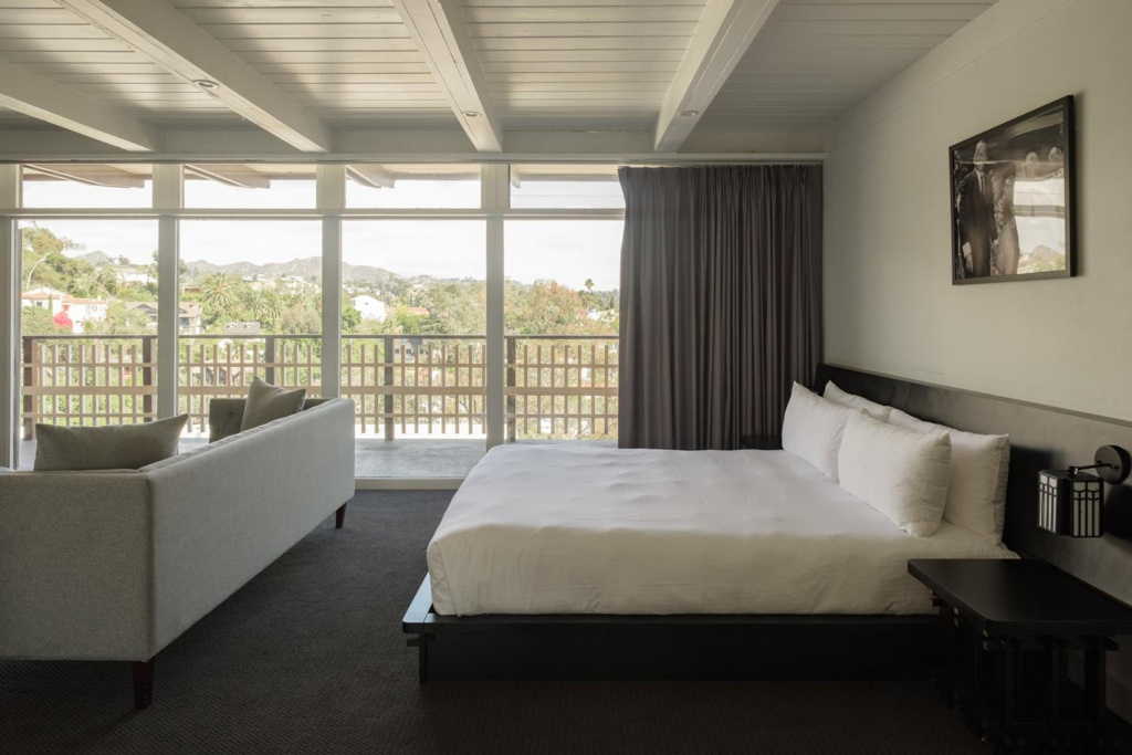 Hollywood Hills Hotel — фото