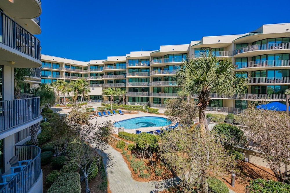 Phoenix On The Bay 1213 3 Bedroom Condo