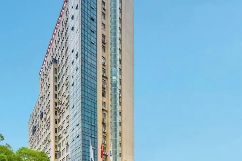 Mingzhao Hot Spring International Hotel