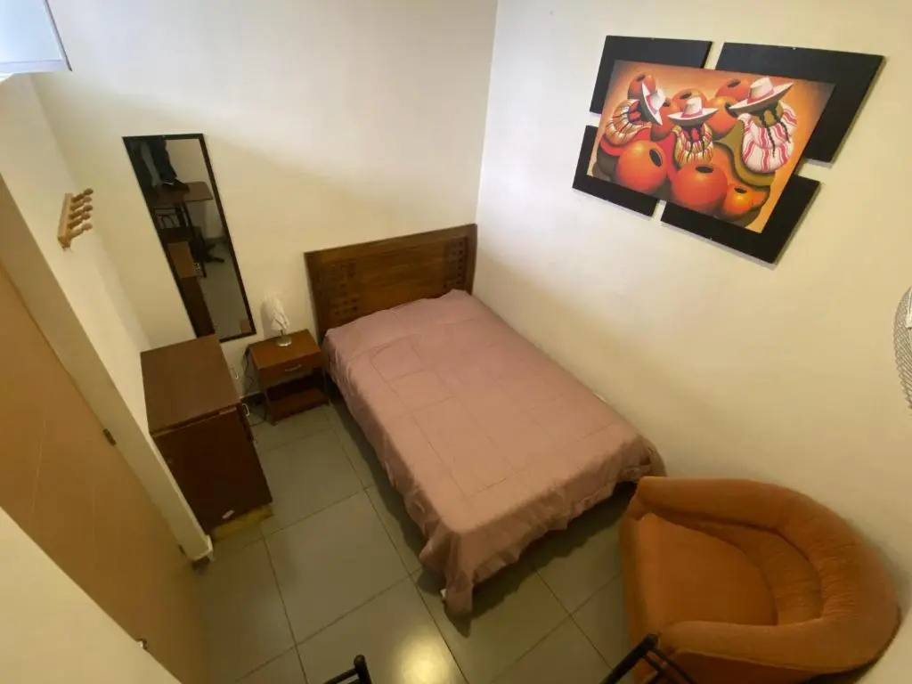 Double room (full double bed)