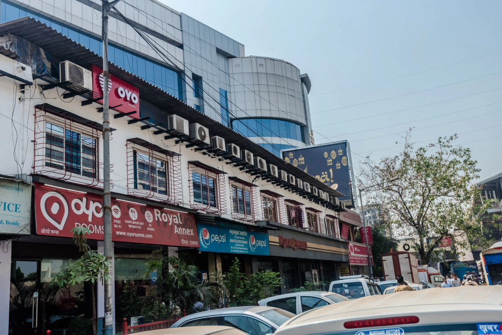Hotel O Royal Grand Near Chhatrapati Shivaji International Airport