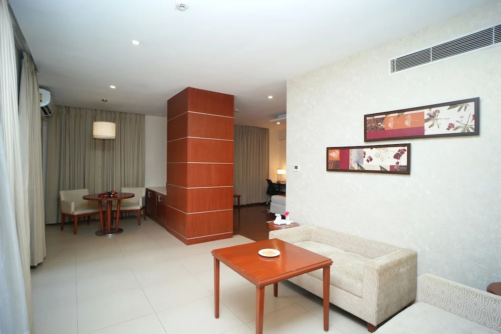 Executive Suite