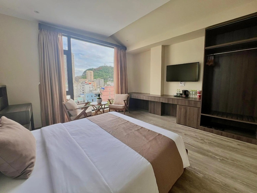 Hai Long Hotel — 4
