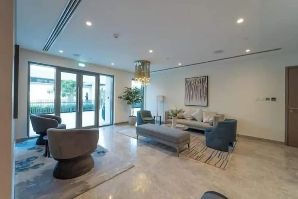 Lobby & Reception