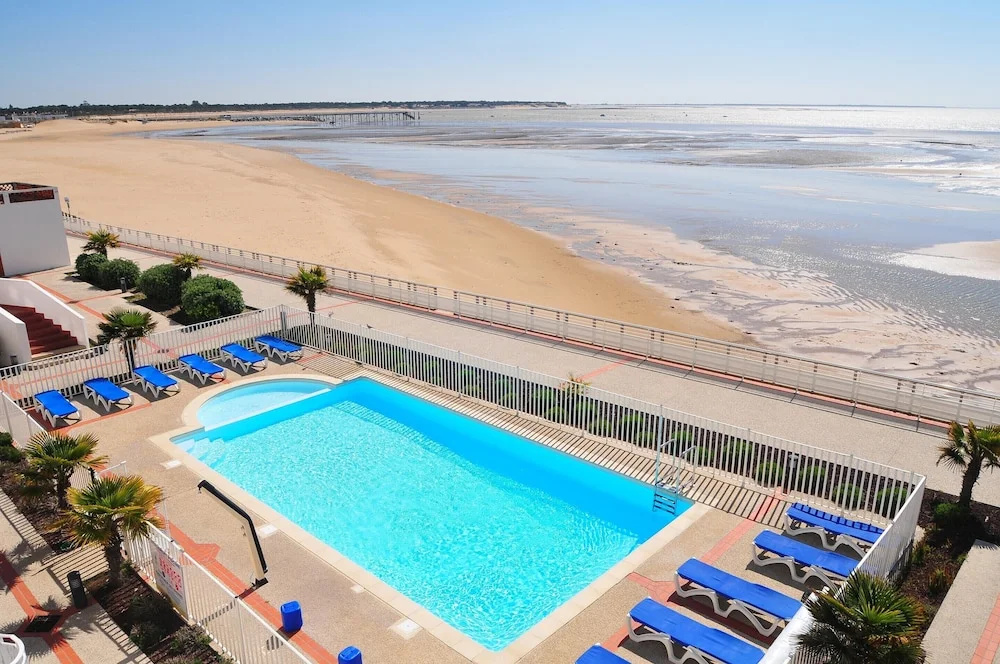 Afficher la photo 7 — Seaview Stay for 5 Guests in Loire