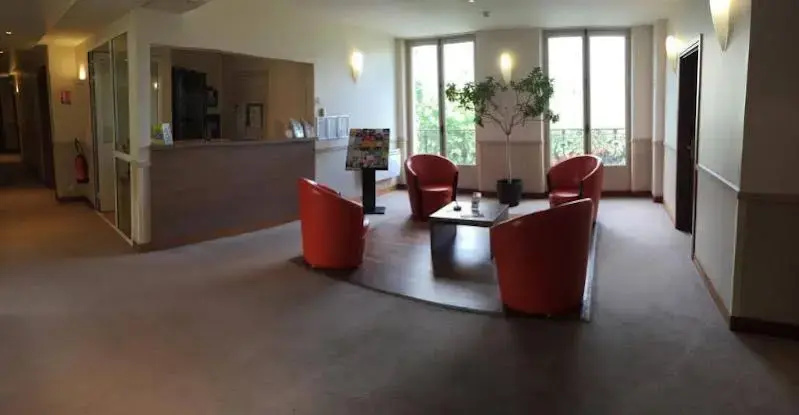 Hotel photo 12