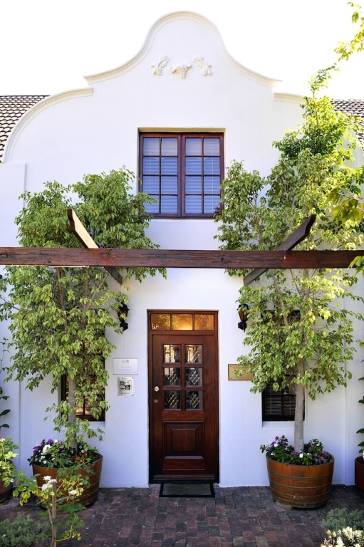 Gable Manor