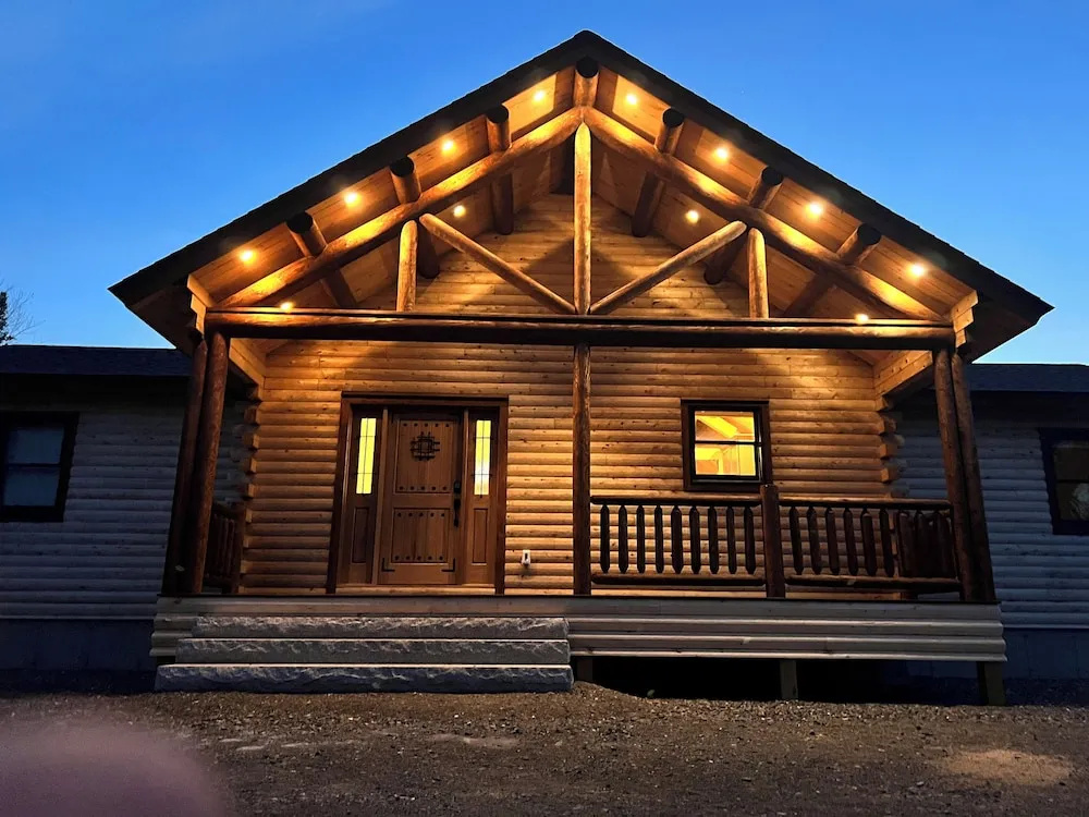 Back Lake Lodges Eagles Nest