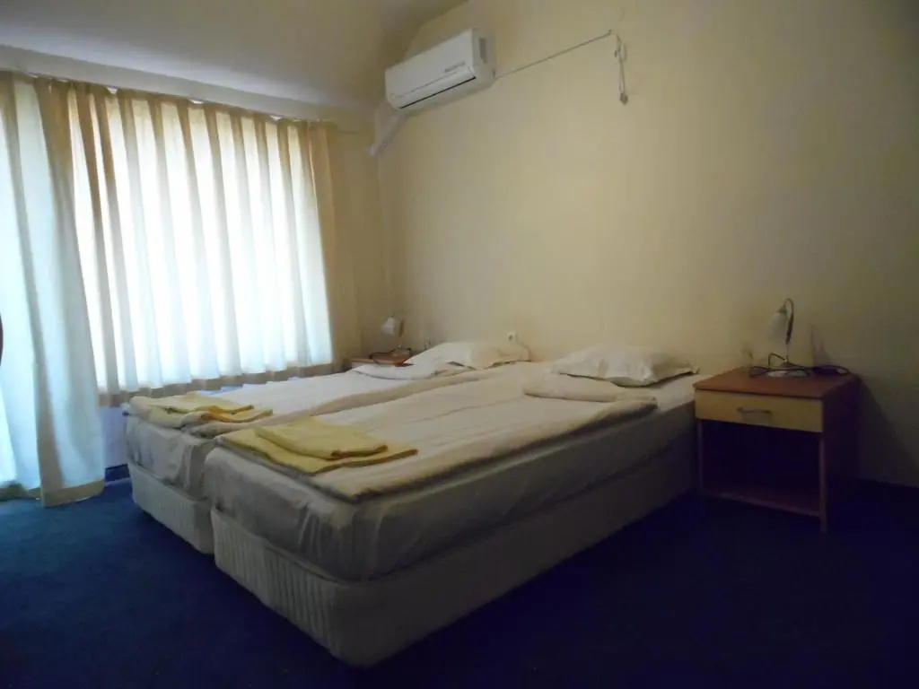 Standard Double room with balcony (full double bed)