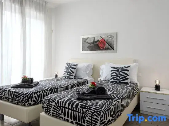 Standard Double room with balcony (full double bed)