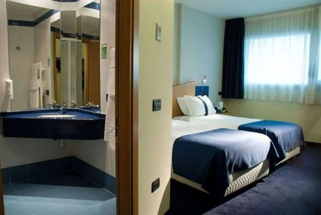 Hotel photo 5