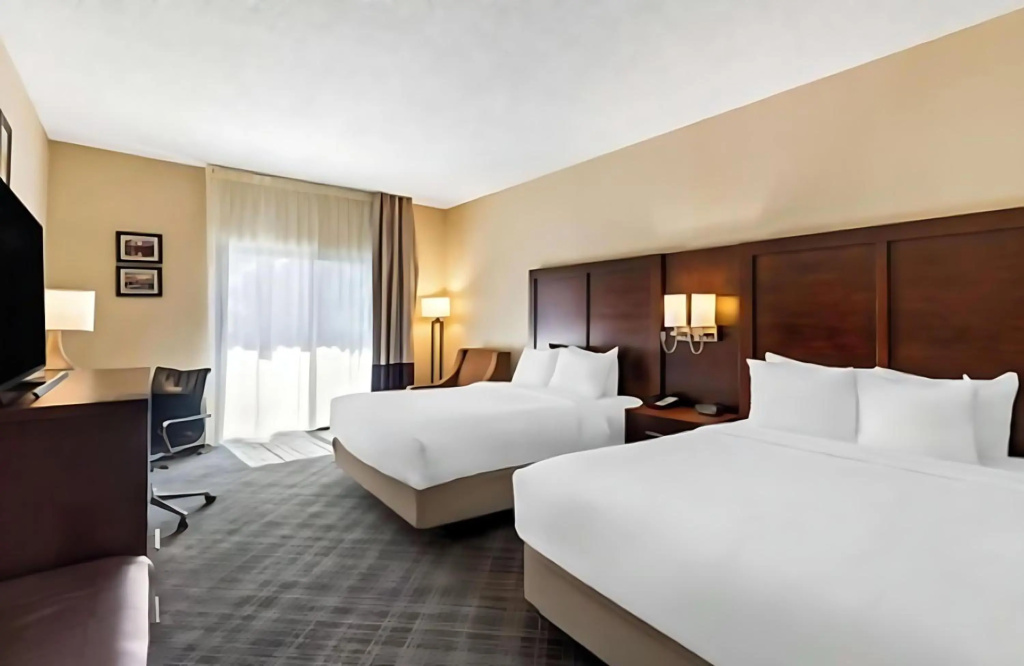 Comfort Inn Roswell-Dunwoody — 4