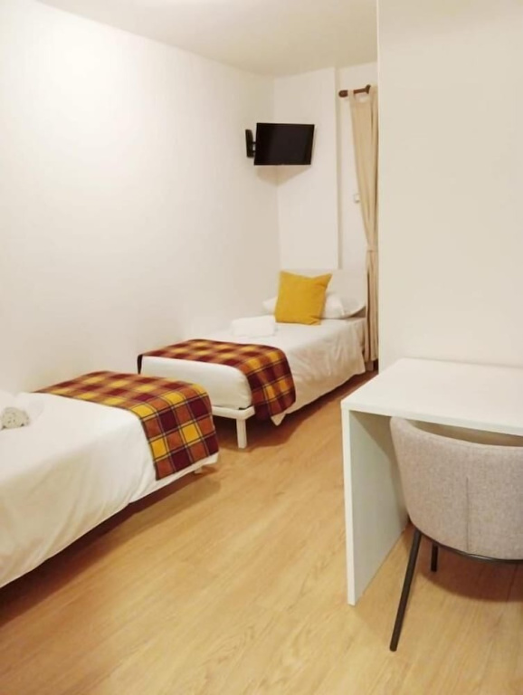 Classic Double room with balcony (twin beds)