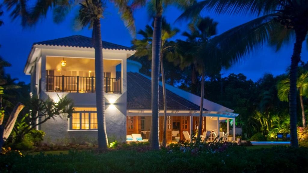 Luxury 3-Bedroom Villa in Punta Cana Club & Resort