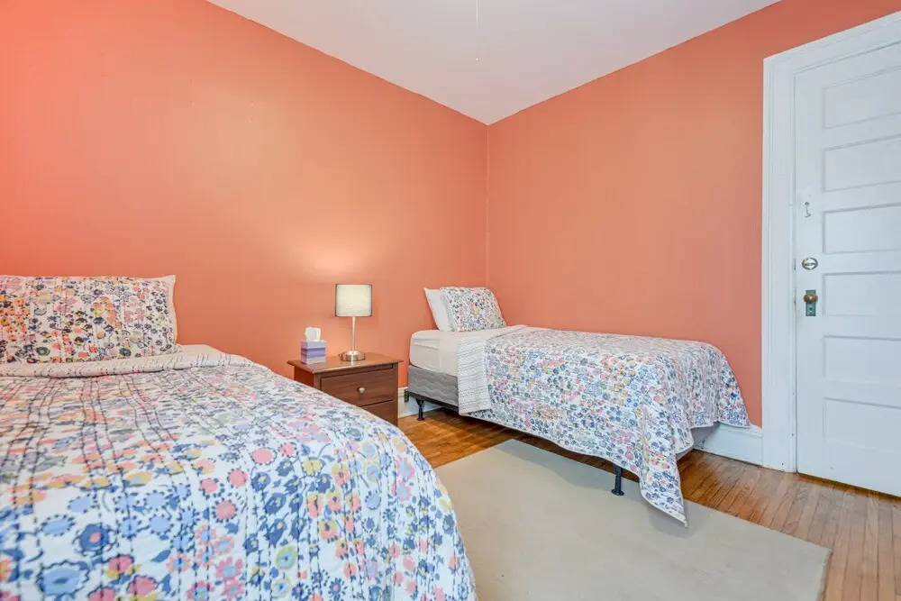 2 Mi to Peace Bridge: Victorian-style Apartment — фото 2