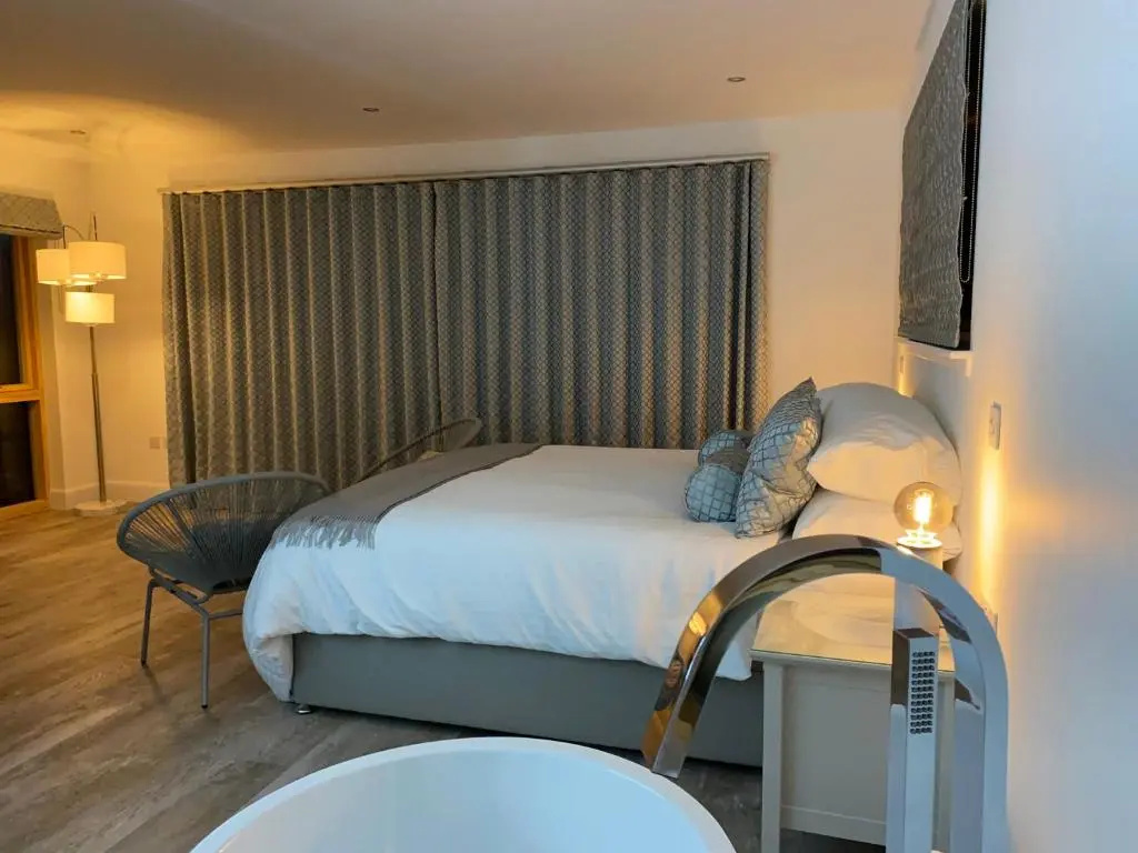 2 Bedrooms Cottage